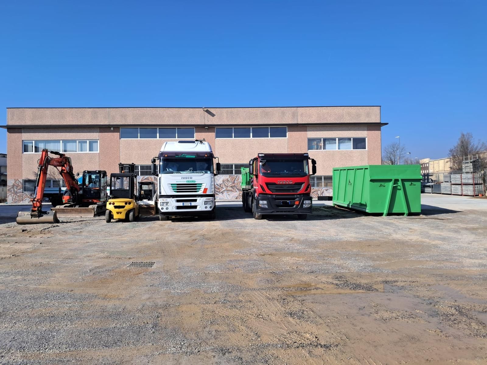 Automezzi per trasporto rifiuti