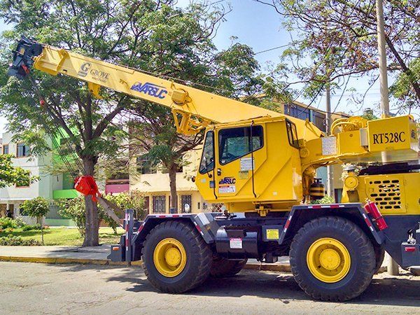 ALQUILER DE ​​​​​​​CAMIONES GRÚAS