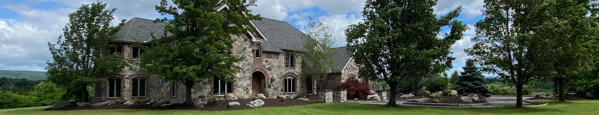 Panorama image of Chestnuthill Countryside Manor in the Poconos