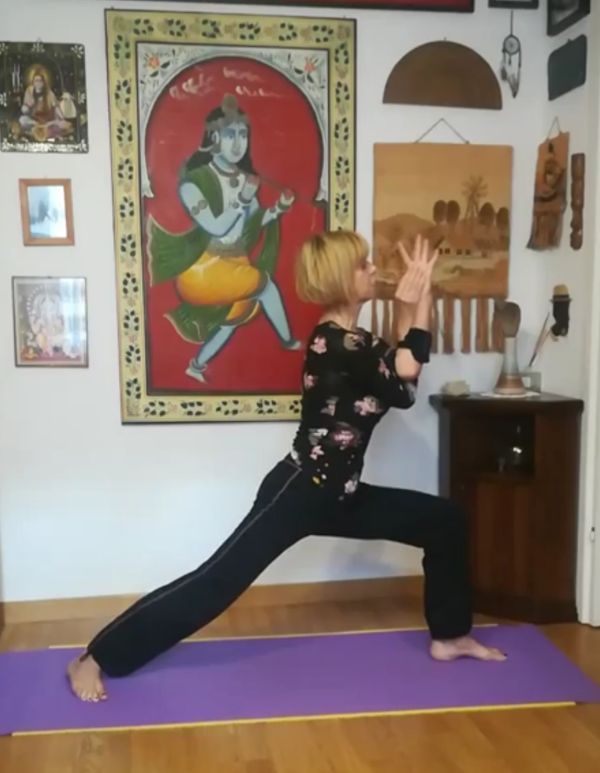 Istruttrice corso di yoga via Internet