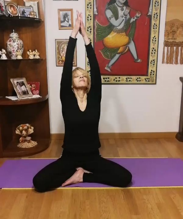 Esercizio corso di yoga via Internet