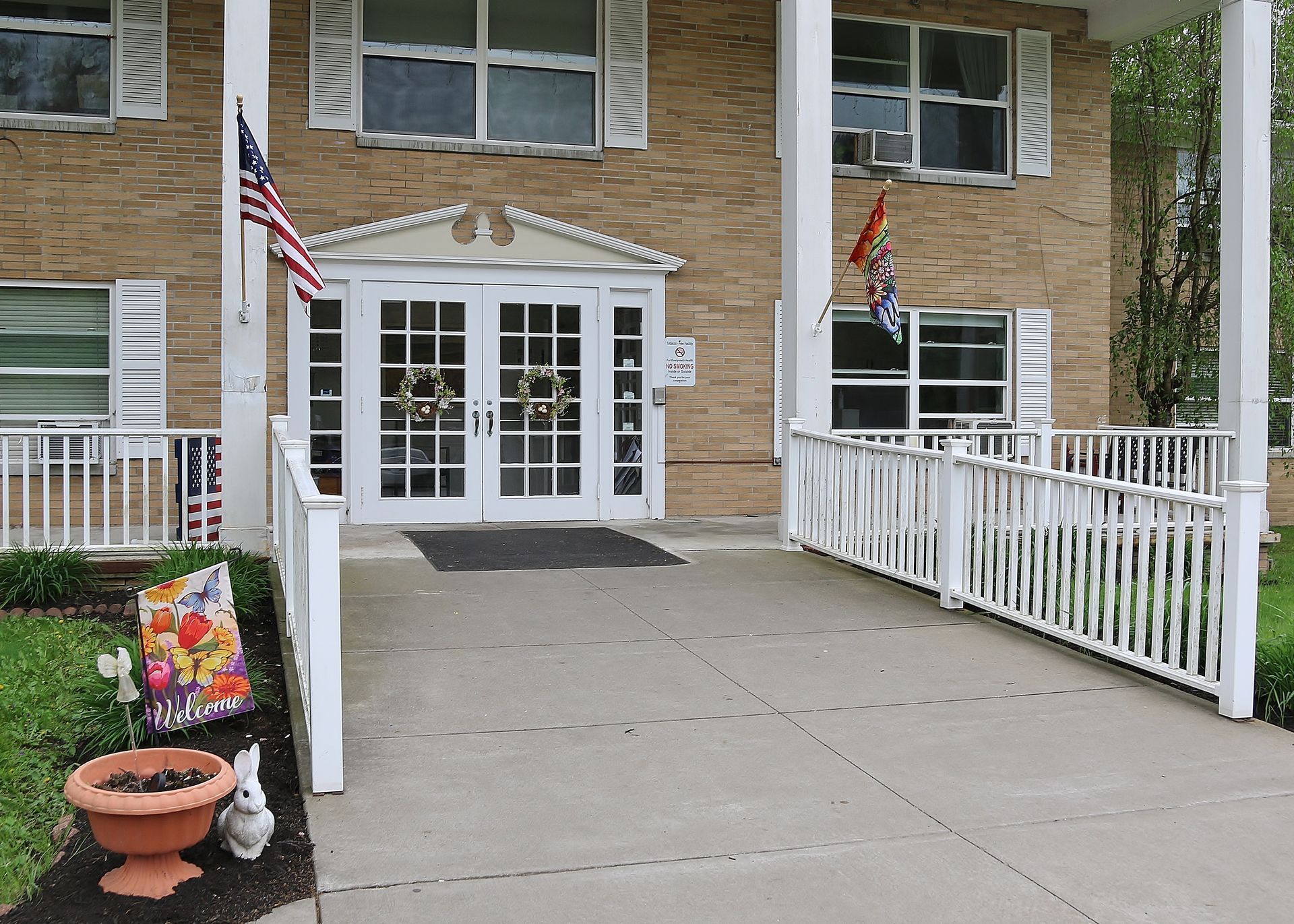 Facility Photos | River View Manor