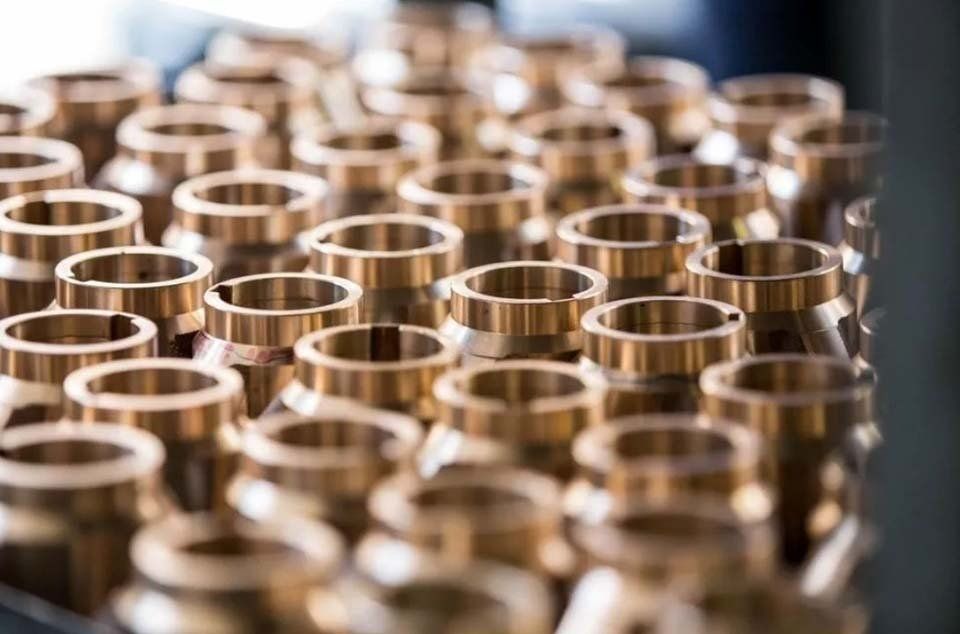 Produzione meccanica di precisione