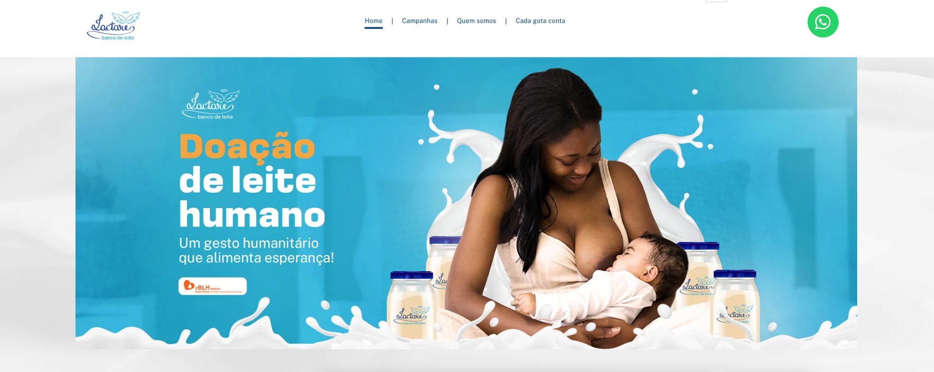 Mulher amamentando um bebê, com leite materno e mamadeiras. Texto 