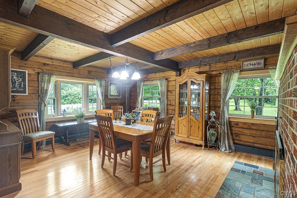  2325 Albany Road - home 16