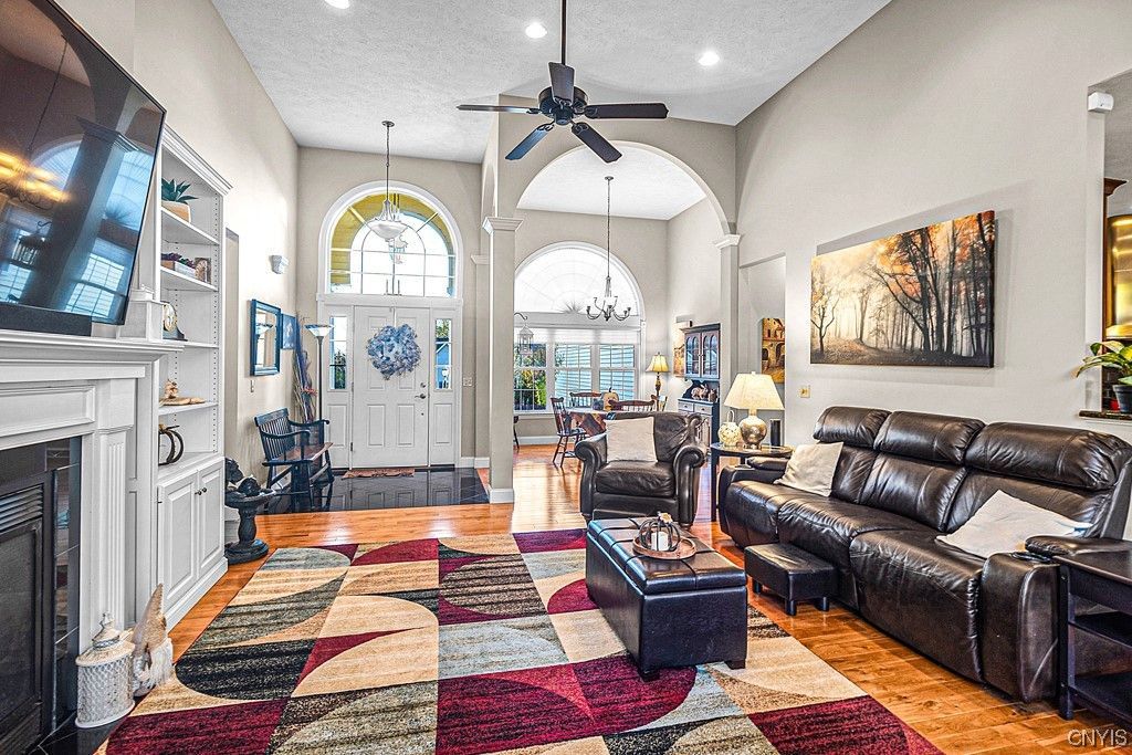  203 Daniel Court - home 16