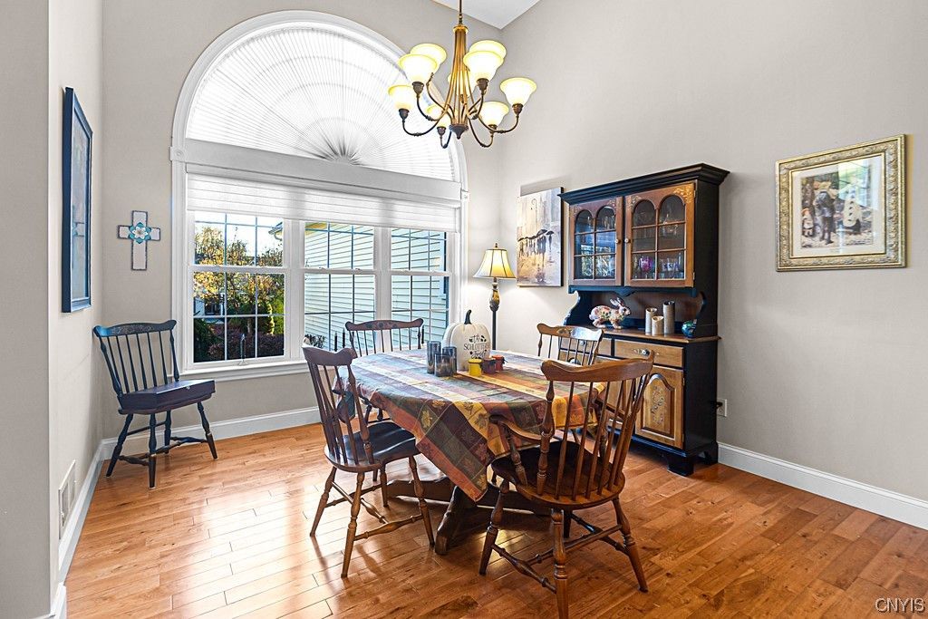  203 Daniel Court - home 19