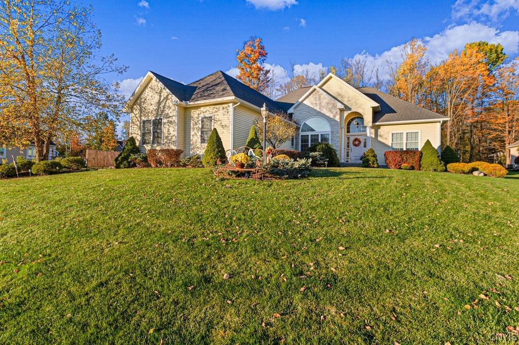  203 Daniel Court - home 2