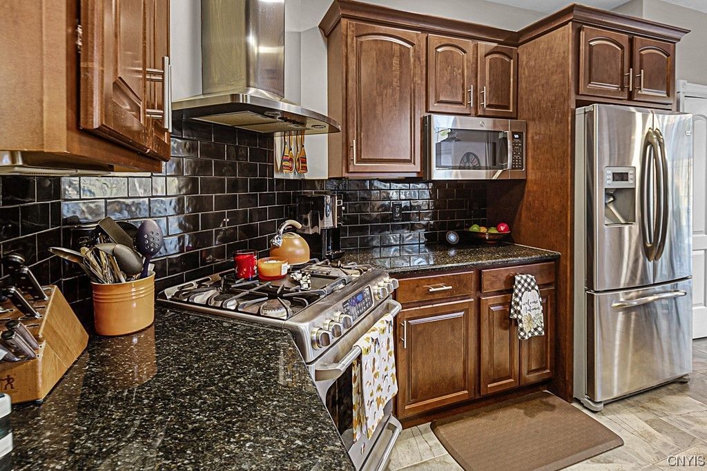  203 Daniel Court - home 26