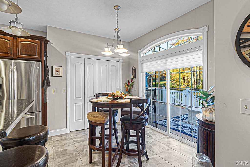  203 Daniel Court - home 33