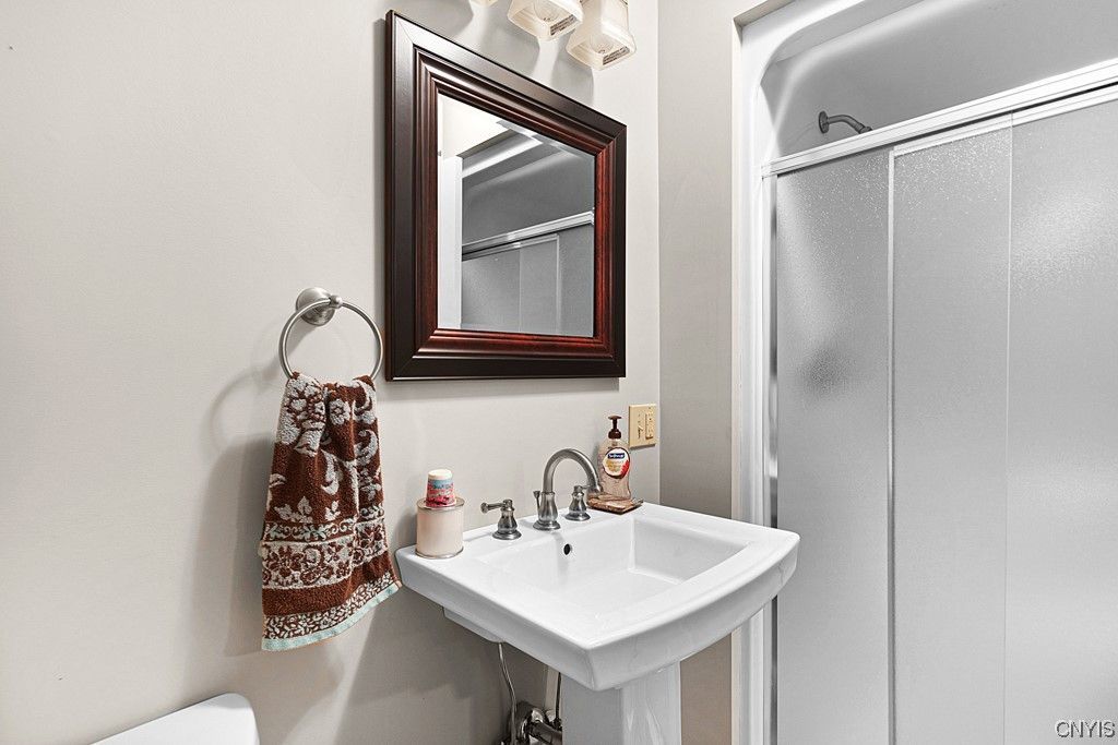  203 Daniel Court - home 38