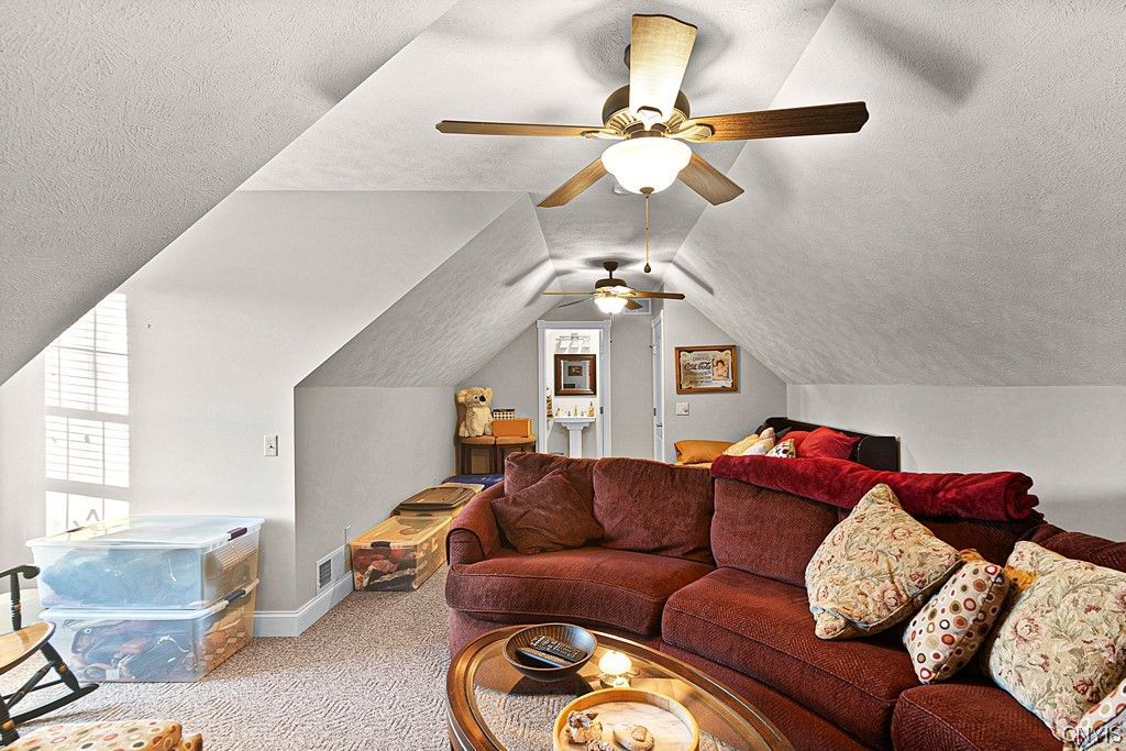  203 Daniel Court - home 40