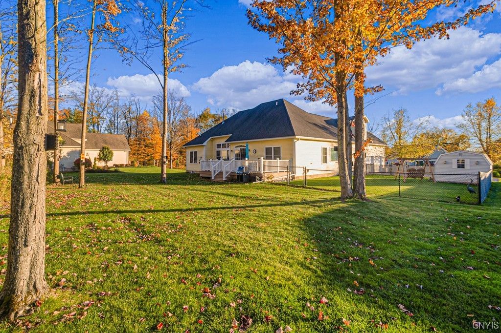  203 Daniel Court - home 6