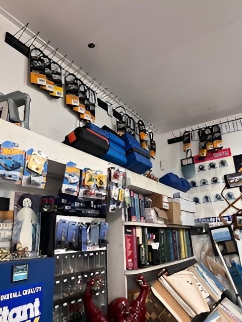 A store with a sign that says ' giant ' on it