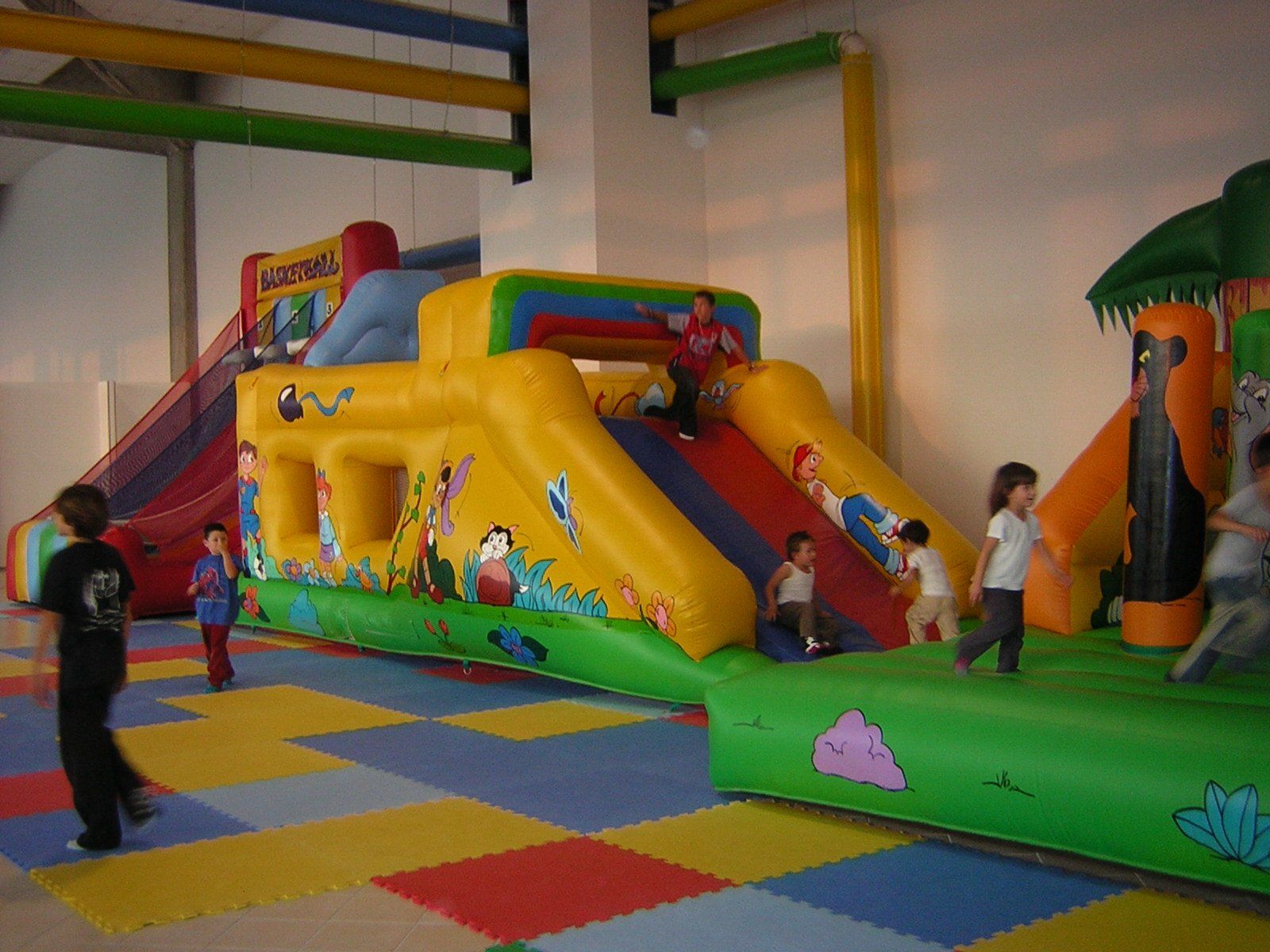 indoor bouncy castle in Leicester