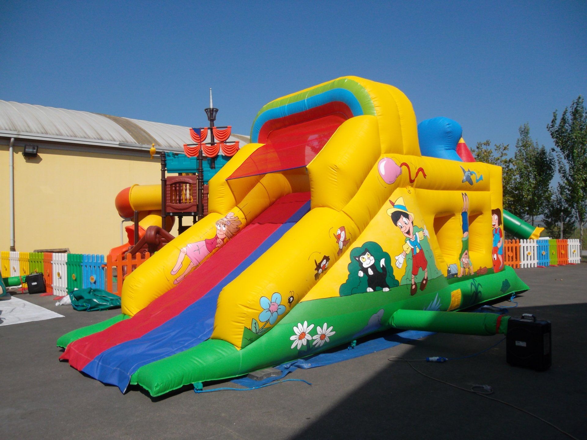 outdoor bouncy castle in Leicester