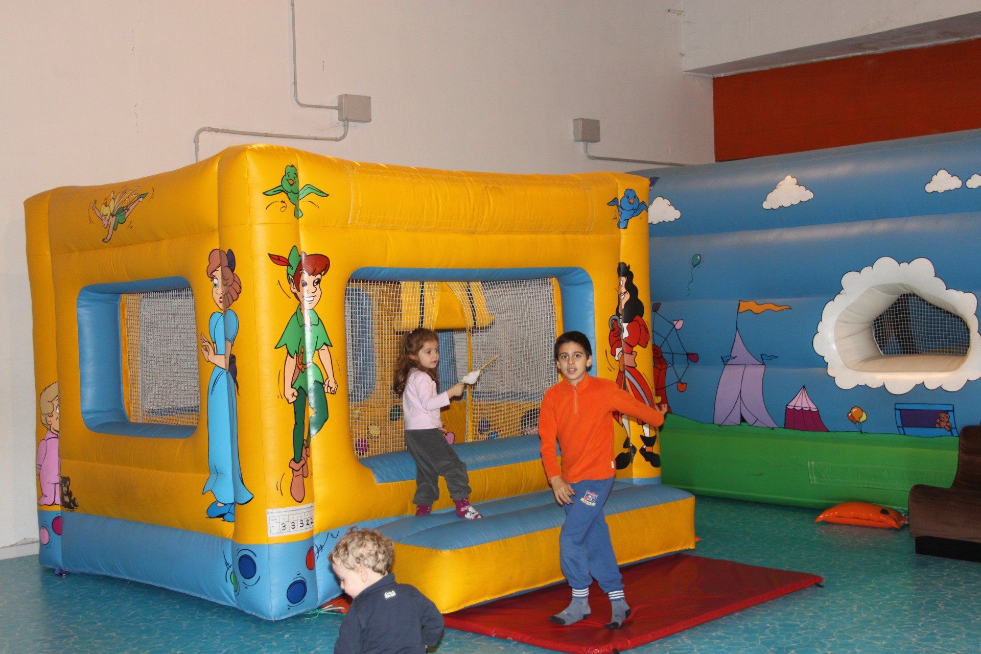 indoor bouncy castle in Leicester