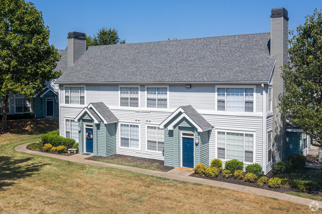 Gallery Apartments near Interstate 24