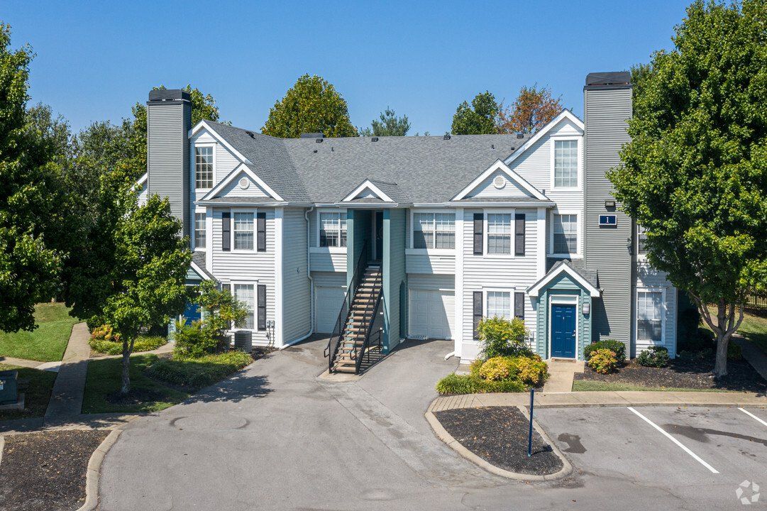 Gallery Apartments near Interstate 24