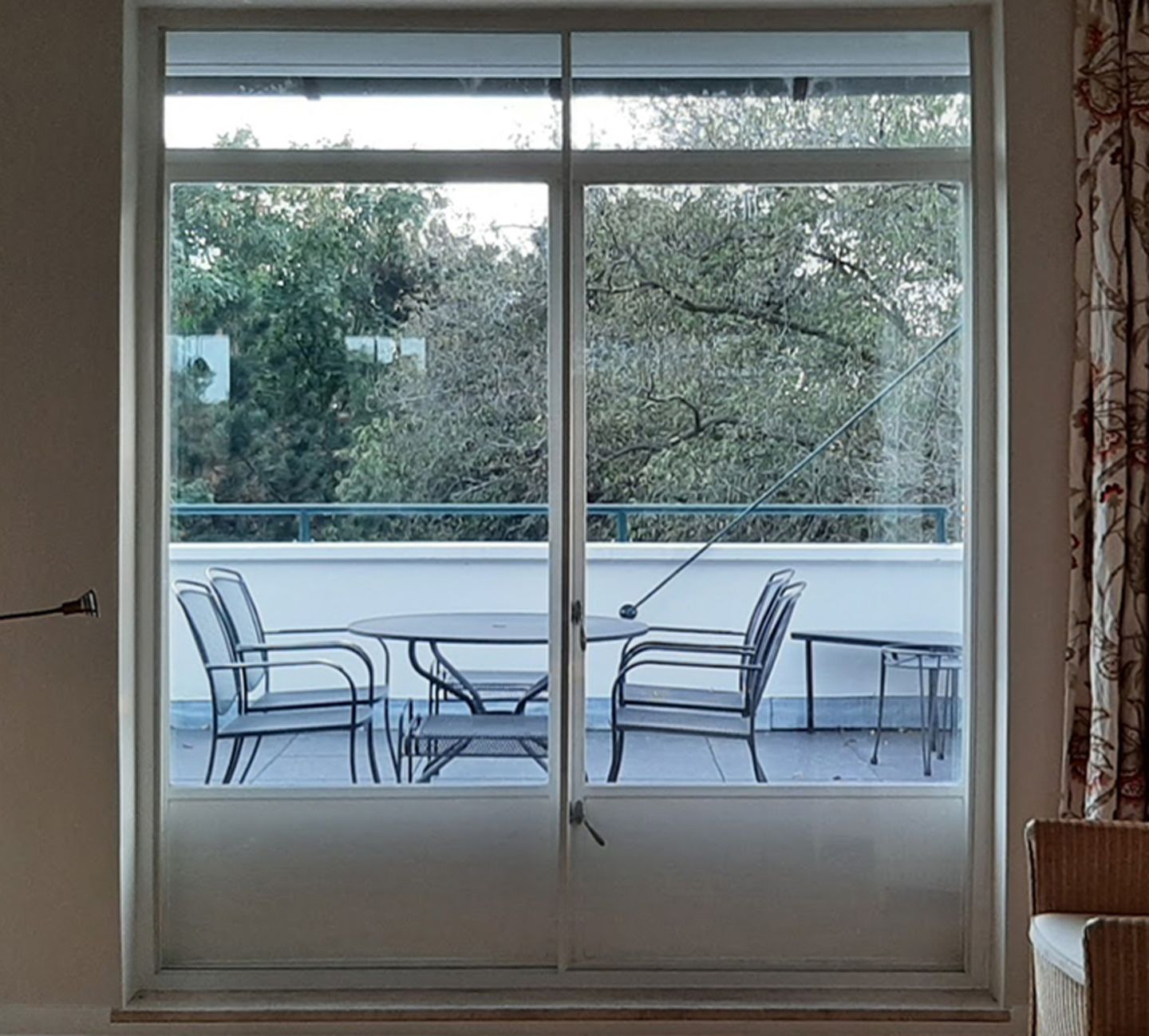 2-delig horizontaal schuivend voorzetraam.