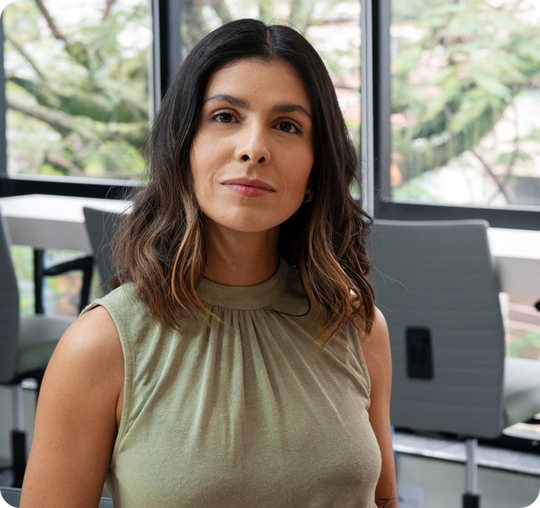 Tabela com barras de progresso mostrando o progresso da meta com diferentes cores, porcentagens e etapas.