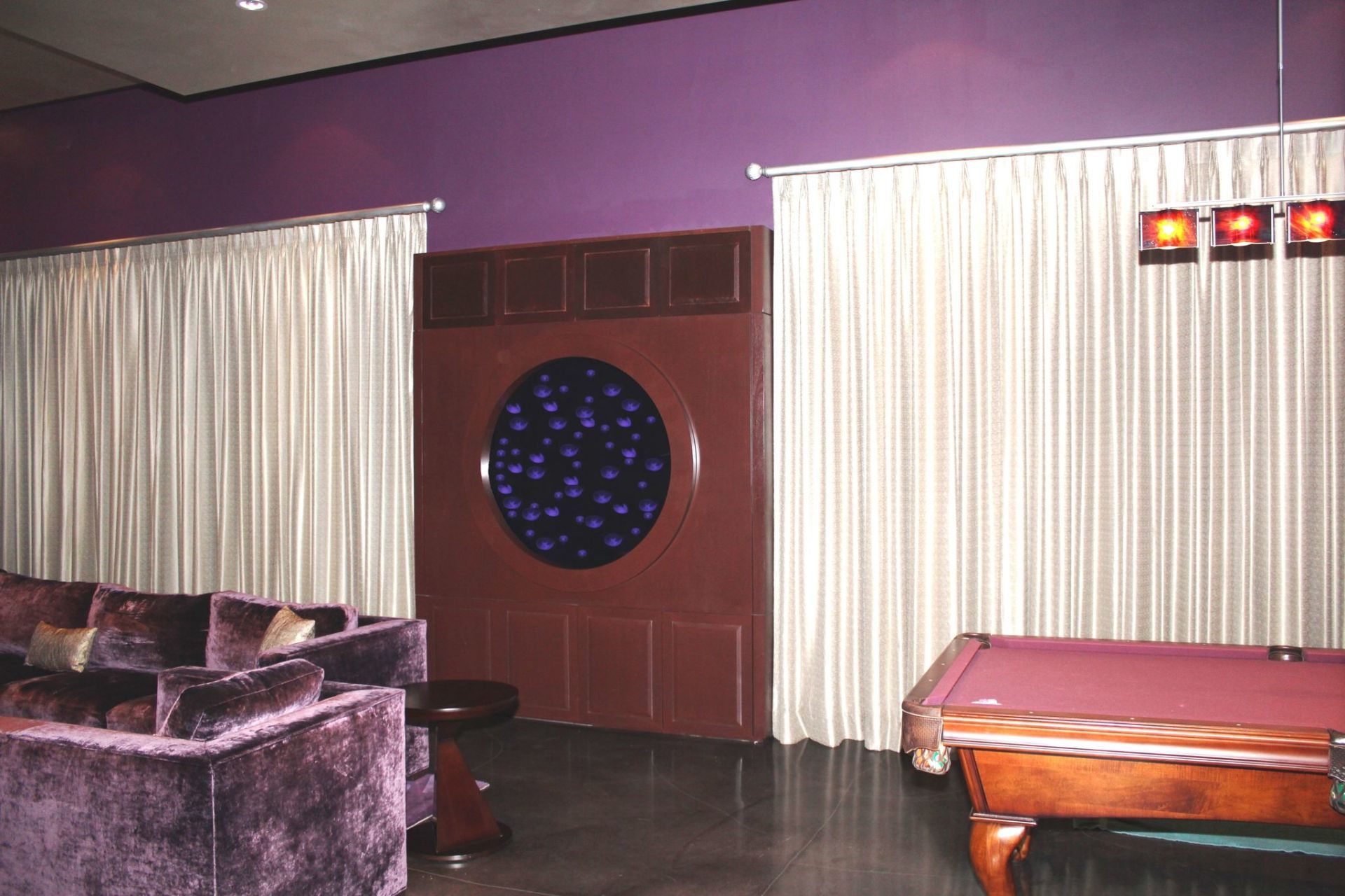 500 Gallon Kriesel Jellyfish In-wall — Carlsbad, CA — Aquaman Aquarium Services