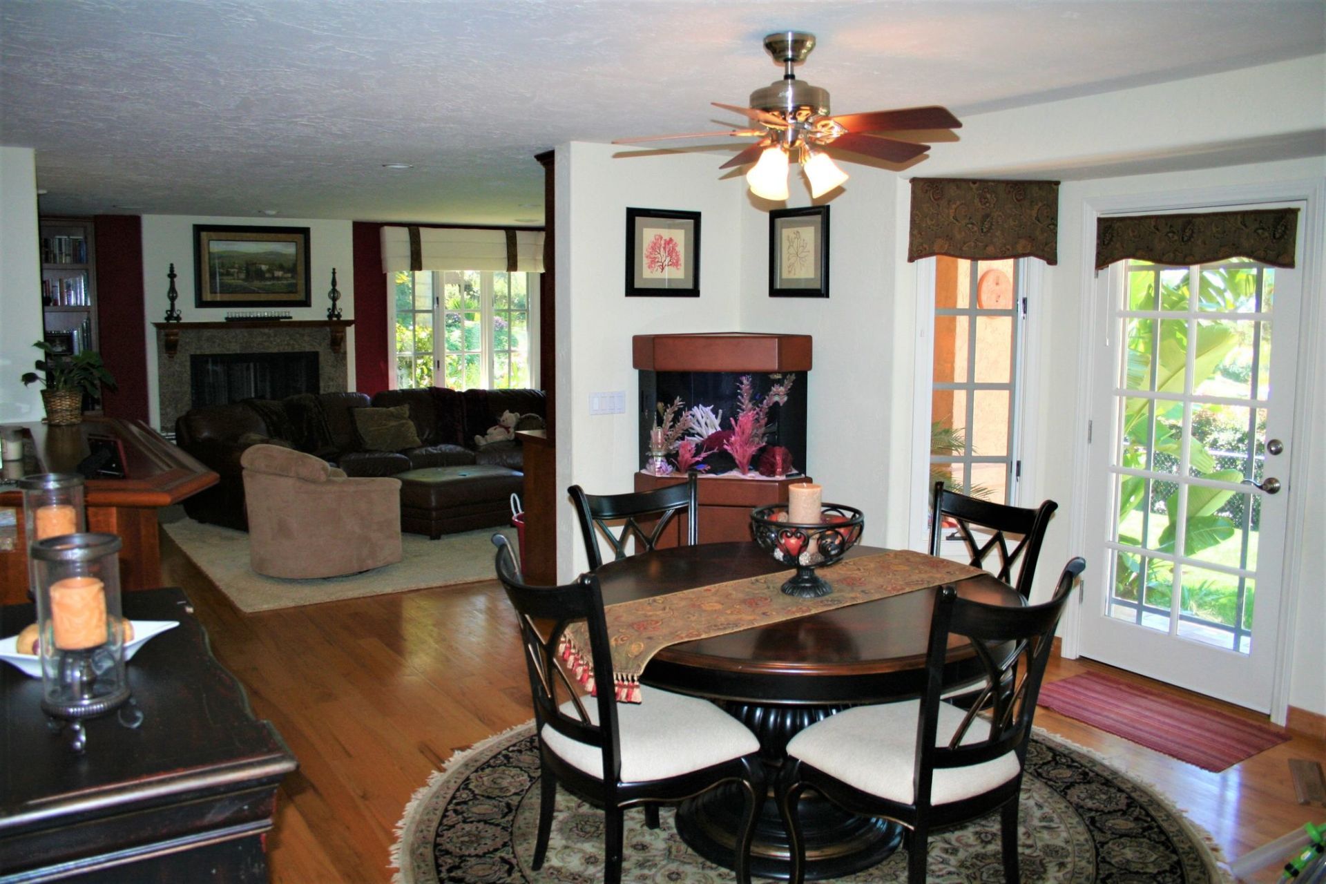 65 Gallon Saltwater Corner — Carlsbad, CA — Aquaman Aquarium Services