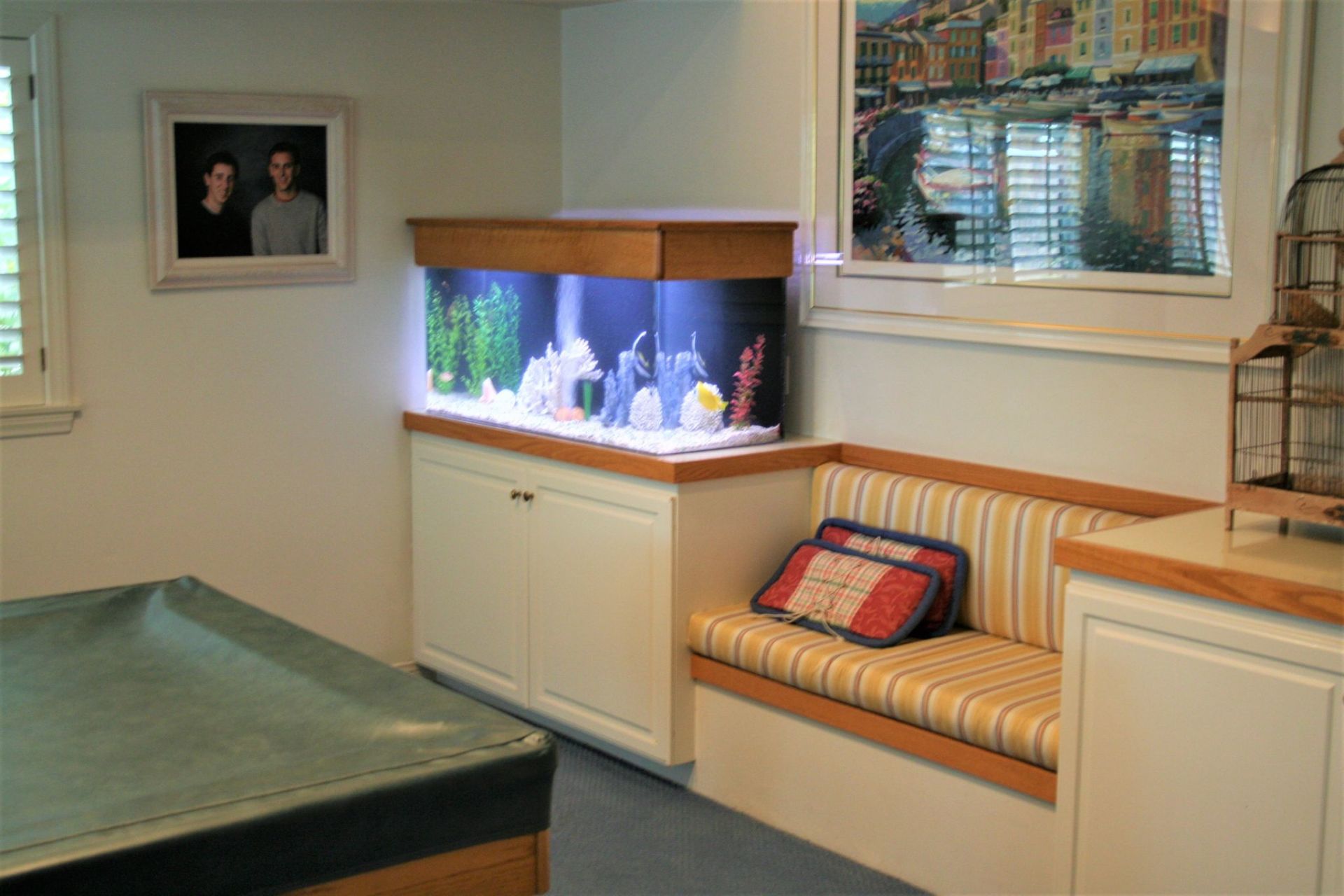 75 Gallon Saltwater Countertop — Carlsbad, CA — Aquaman Aquarium Services