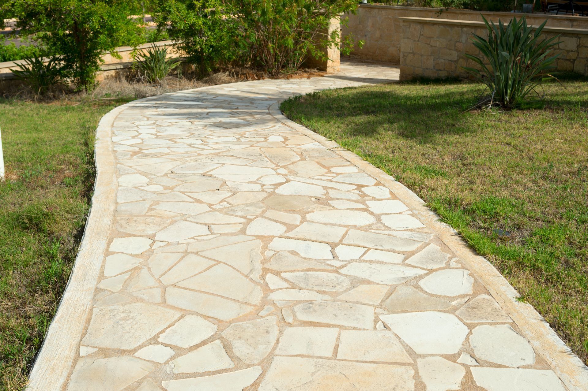 ideas for a natural stone garden path