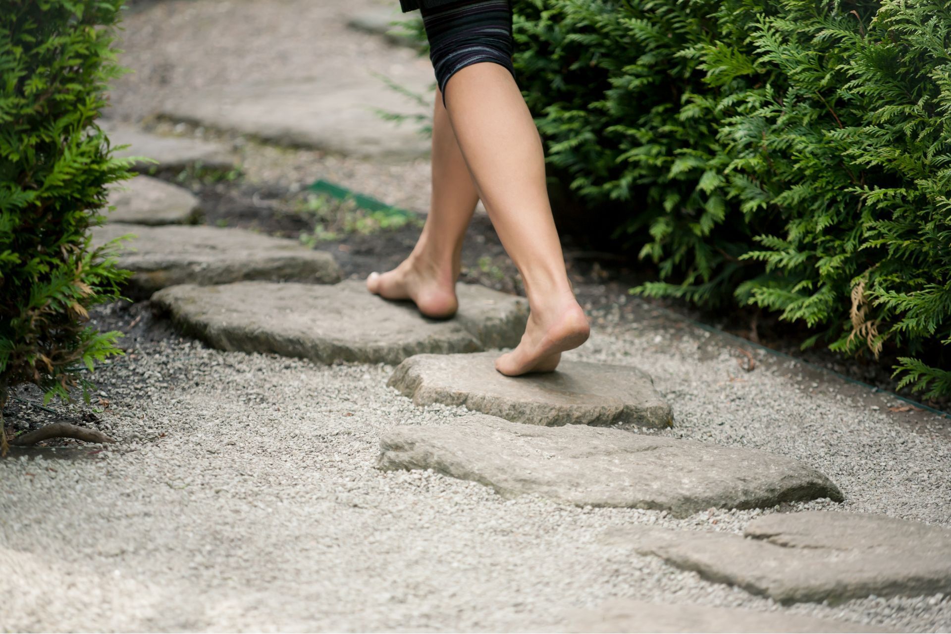 how to lay slate stepping stones