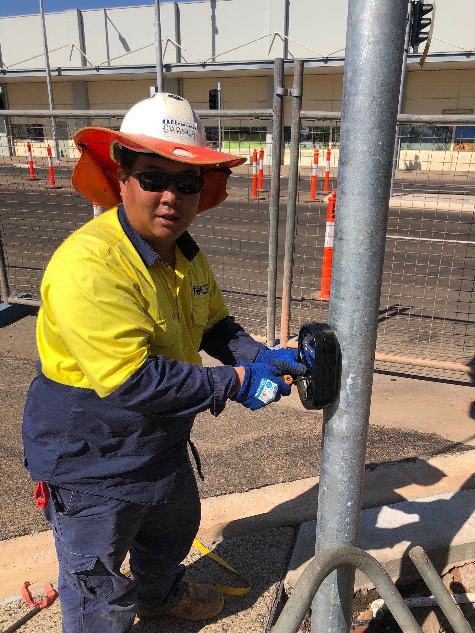 Fixing Pedestrian Light — Holtze, NT — Top End Race