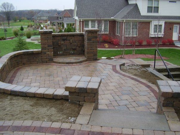 Brick Walkway – Fairfield, OH – Lakeview Garden Center & Landscaping
