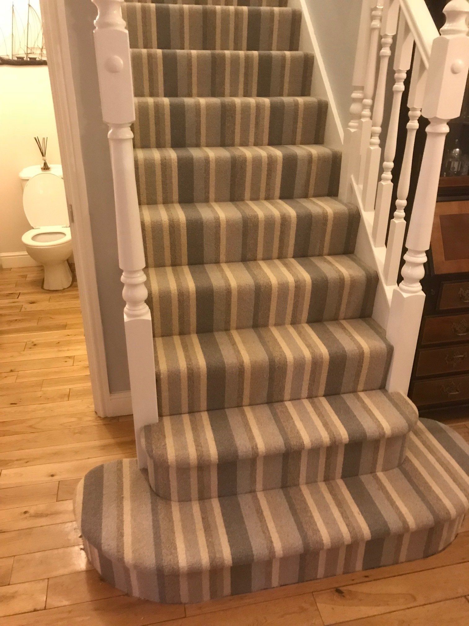 Vertical lines carpet stair runners