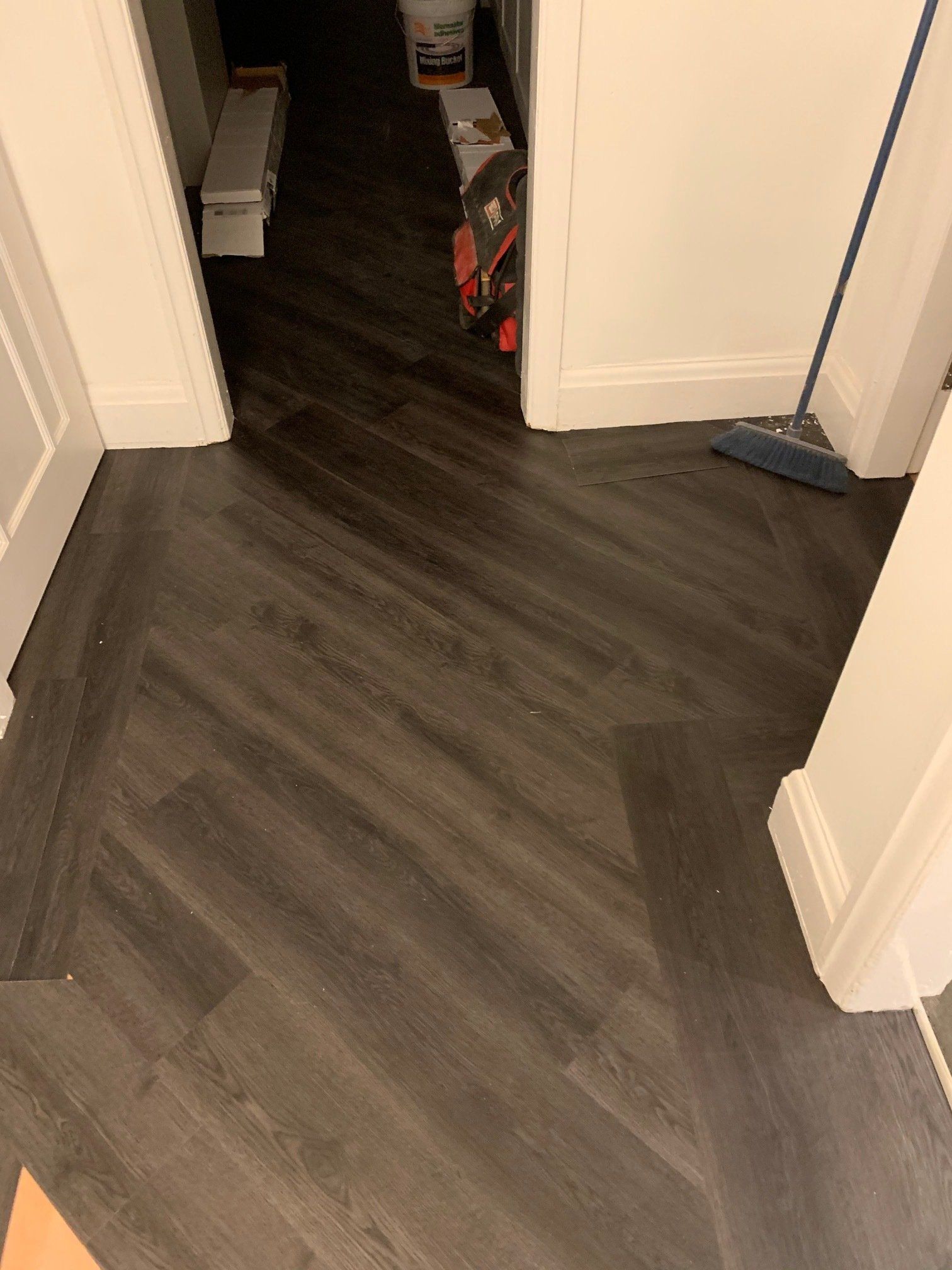 Vinyl & LVT flooring gallery 16