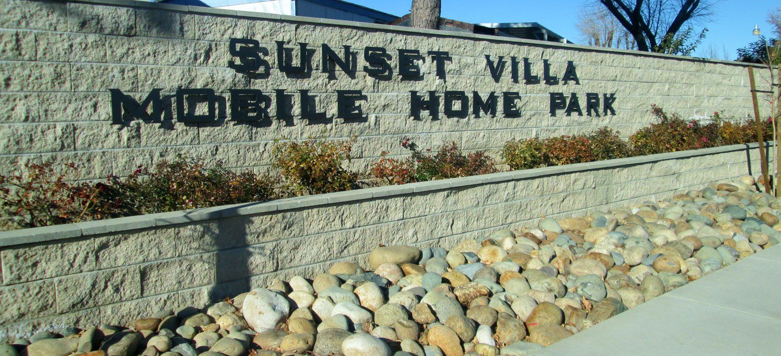 exterior sign of sunset villa mobile home park