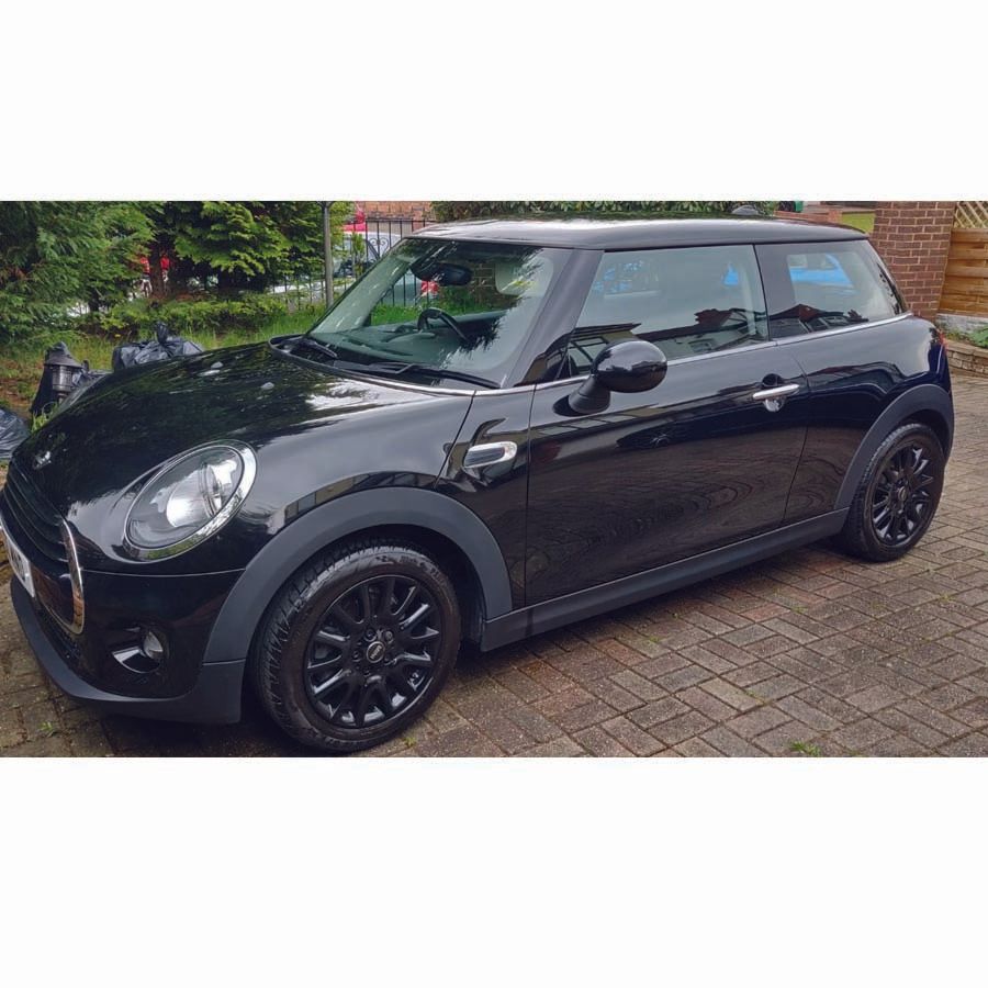 clean mini parked on a driveway after being valeted