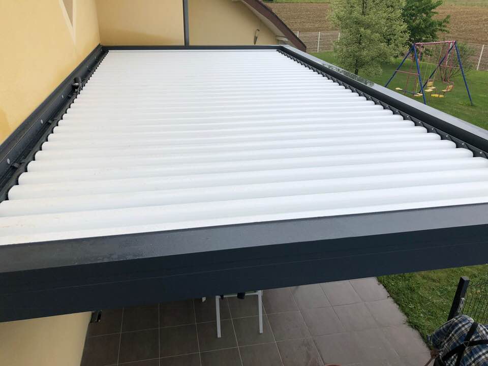 Pergola bioclimatique réalisation Trihome