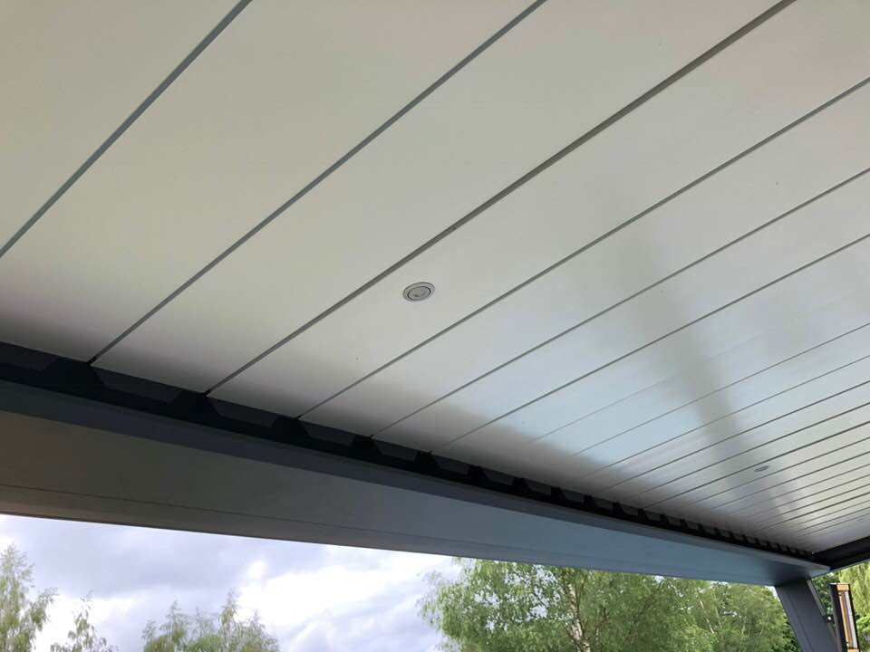 Pergola bioclimatique réalisation Trihome