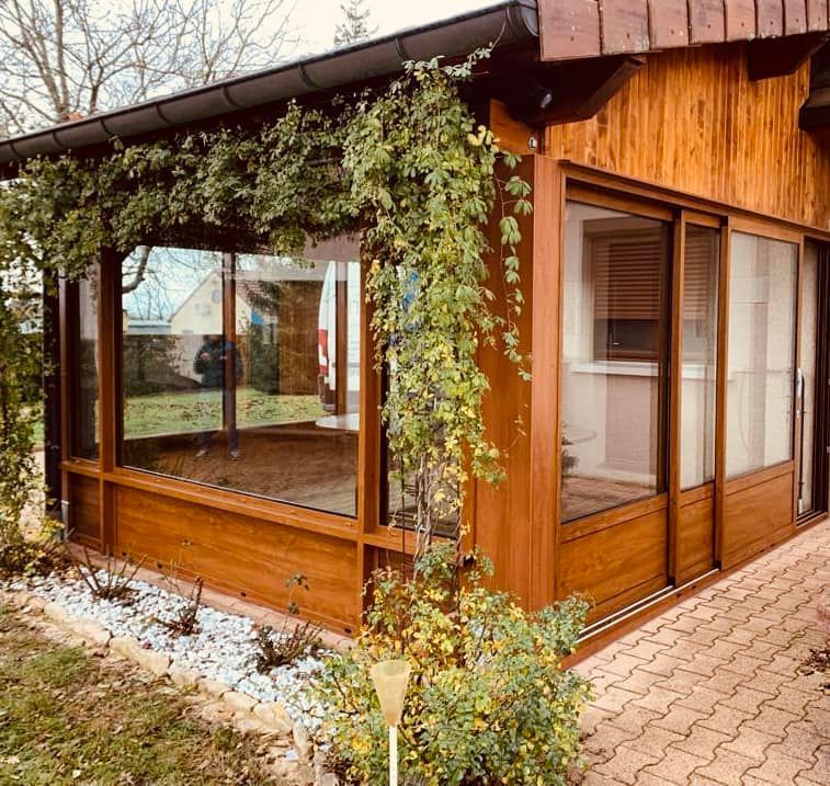 AVANCÉE DE TOIT EXISTANTE Trihome Menuiseries près de Louhans