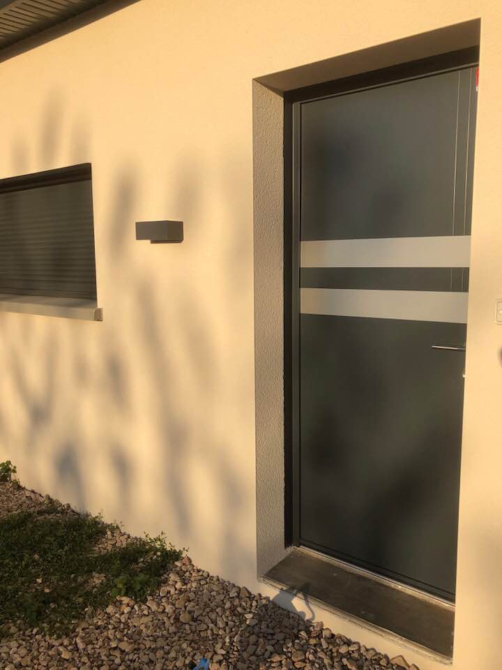 Porte de garage réalisation Trihome