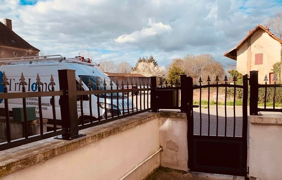 Portail bicolore Noir et gris Anthracite à St Germain du Bois