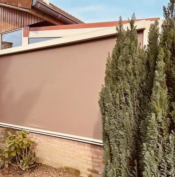 Store Zip extérieur sur veranda by Trihome menuiseries à Saillenard 71