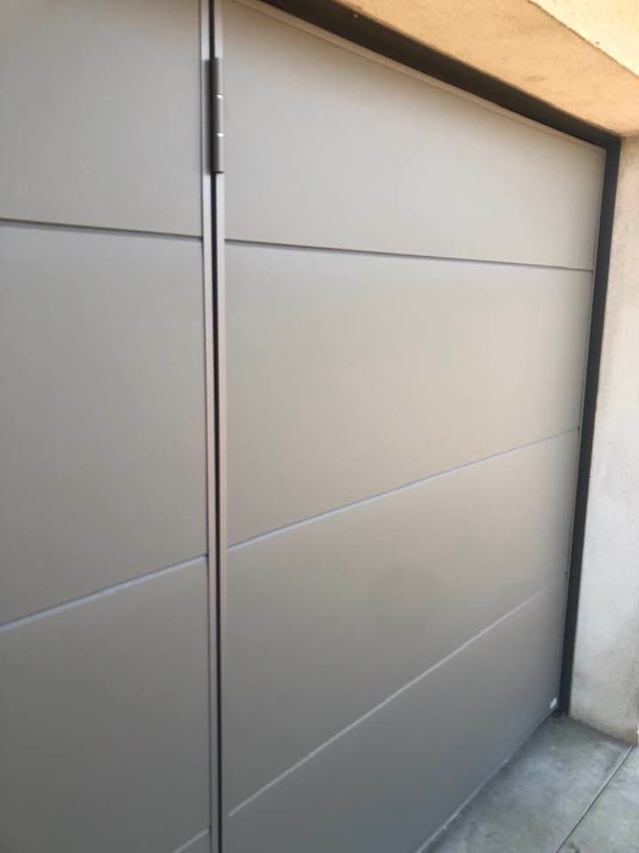 Porte de garage autoportée à Saint Germain du Bois (71)