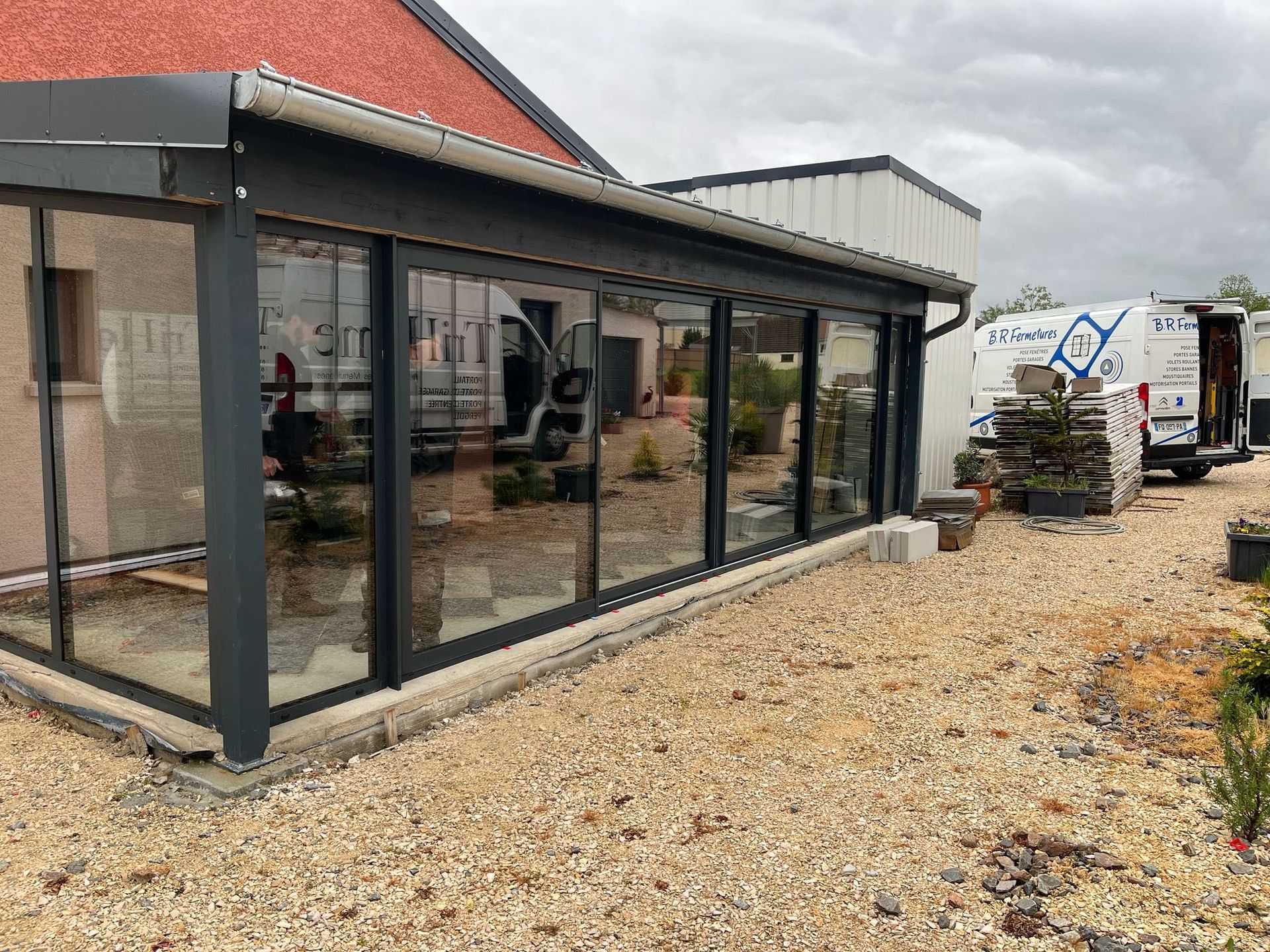 Grande baie vitrée en Aluminium à rupture de pont Thermique by Trihome menuiseries