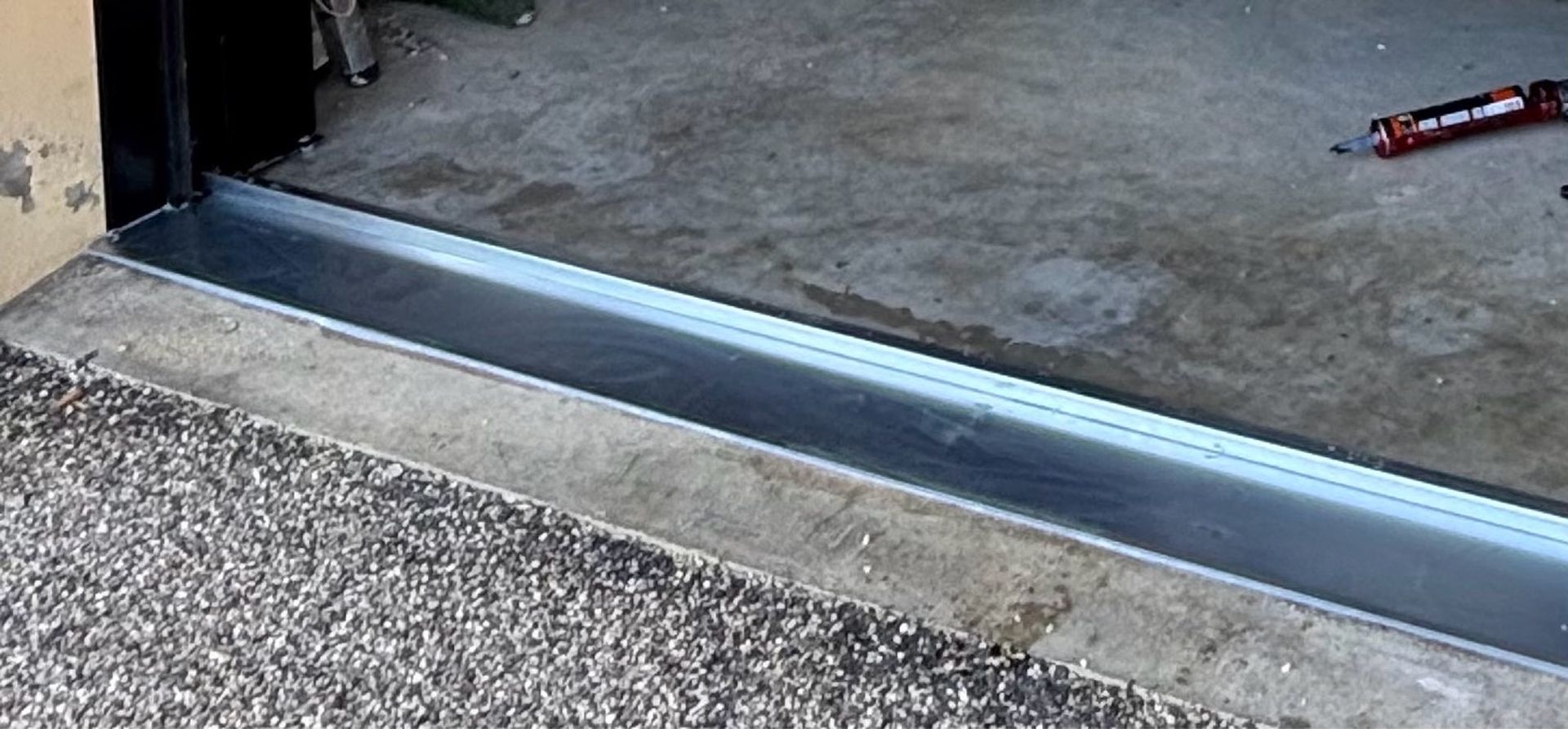 porte de garage autoportéeb by Trihome