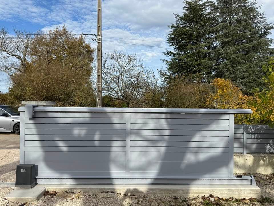 Cloture, portail, portillon aluminium tout motorisé 