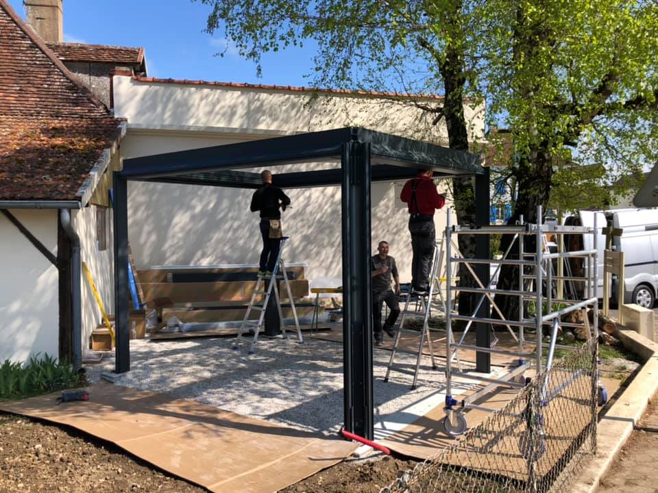 Pergola bioclimatique réalisation Trihome