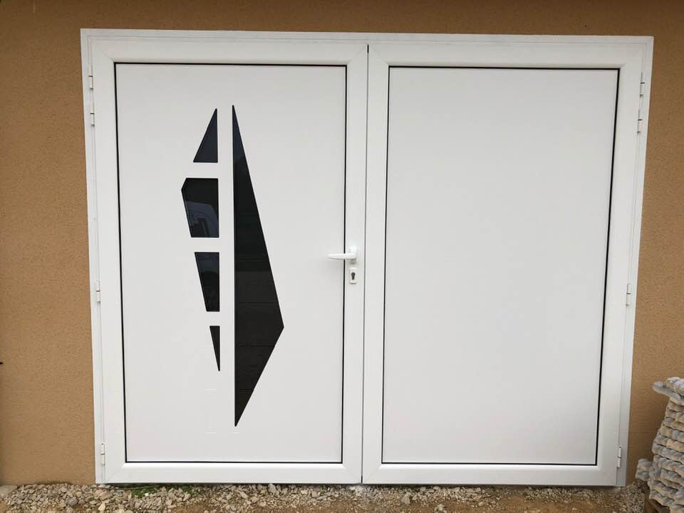 Porte de garage réalisation Trihome