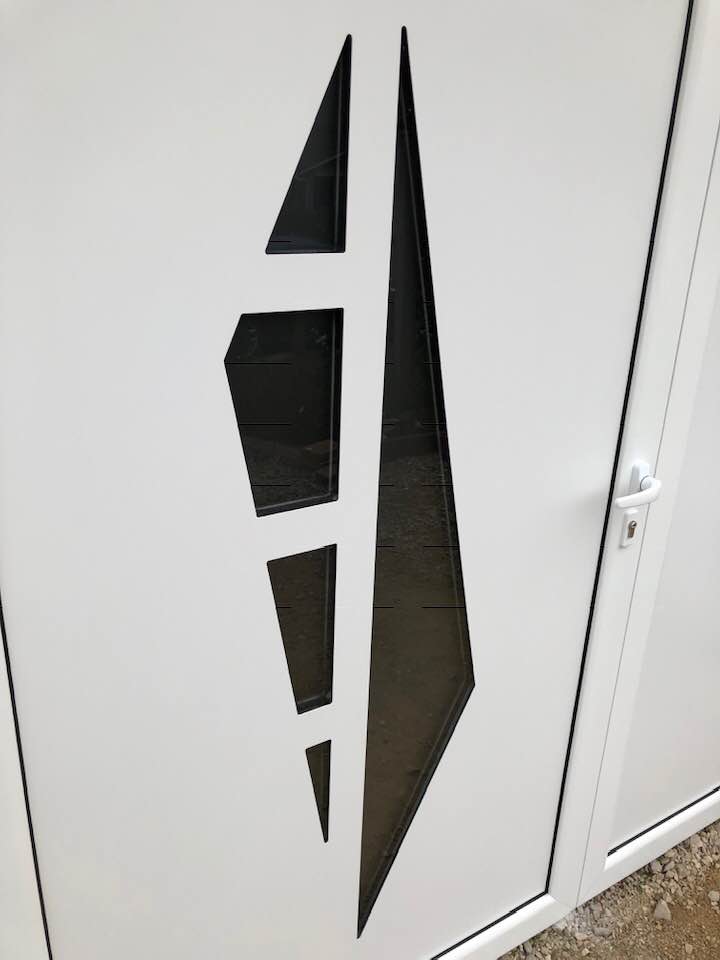 Porte de garage réalisation Trihome