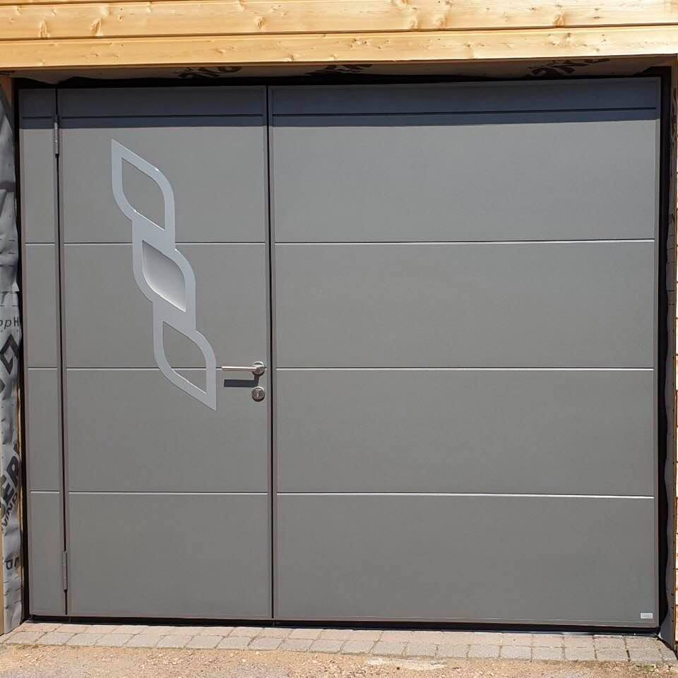 Porte de garage réalisation Trihome